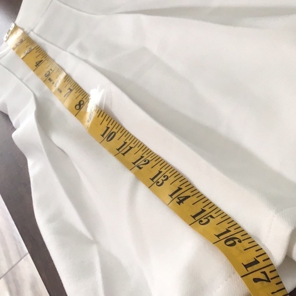 Hollister California Ultra Rise White Pleated Mini Skirt - Picture 10 of 11